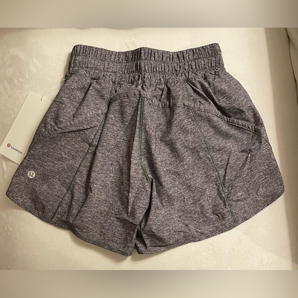 NWT Lululemon Track That Mid Rise 5” Lined Short Size 4 Heather Lux multi Black - Picture 5 of 9